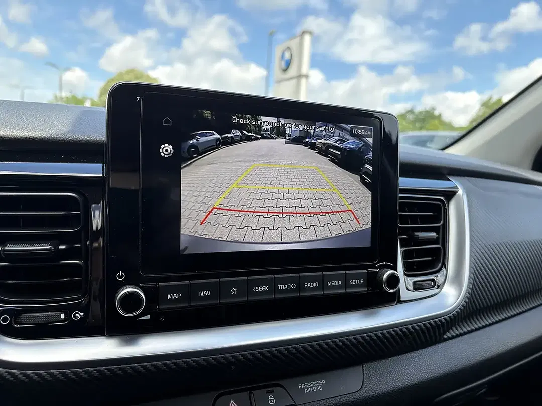 Kia Stonic - Thumbnail 11