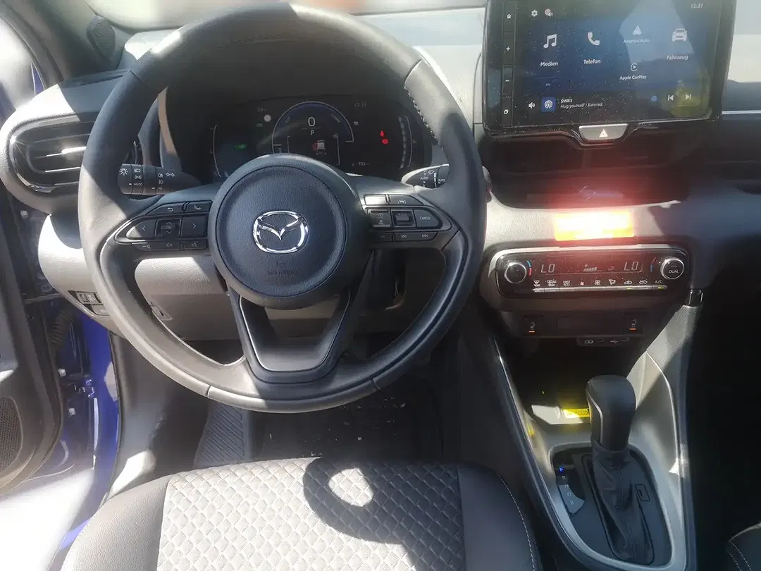 Mazda 2 - Thumbnail 10