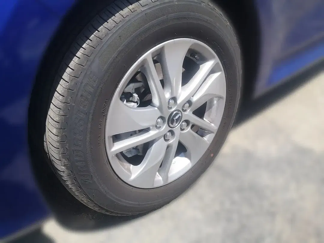 Mazda 2 - Thumbnail 5