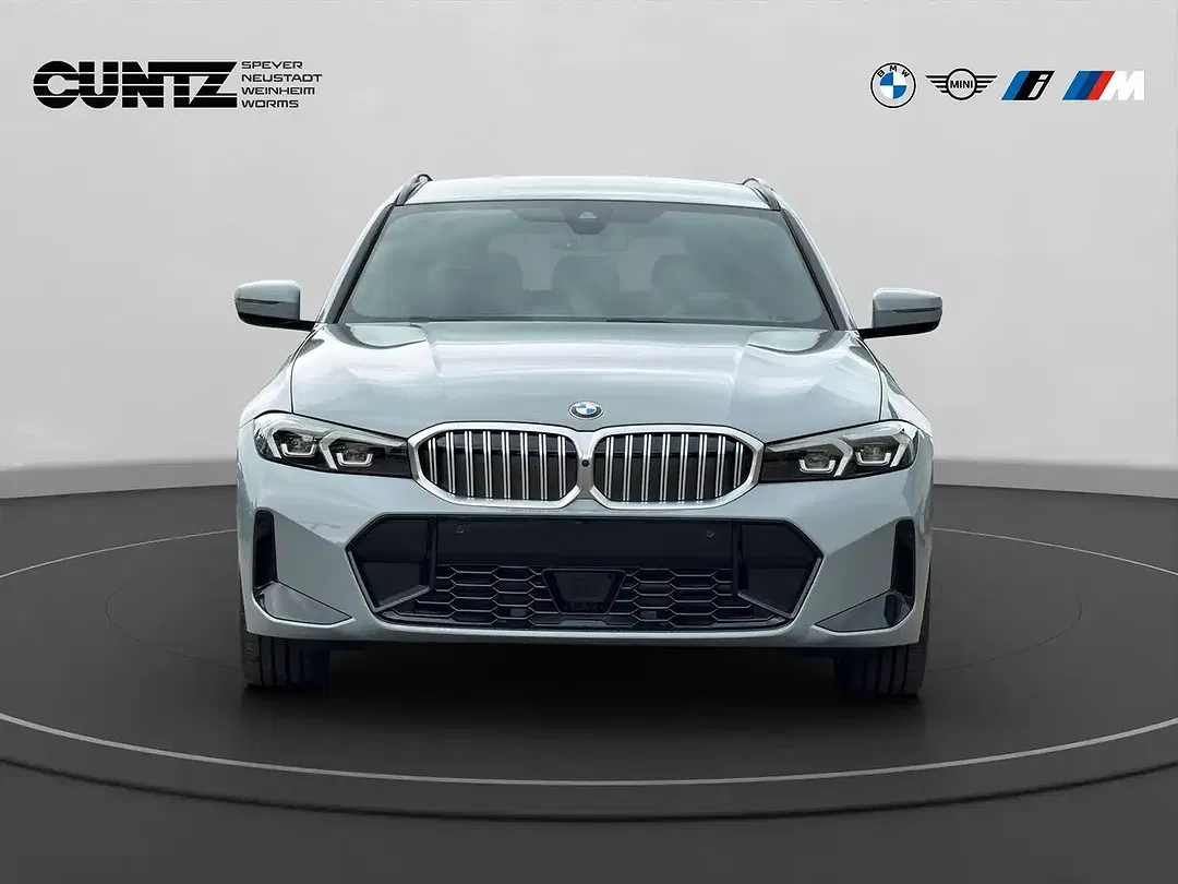BMW 320 - Thumbnail 2