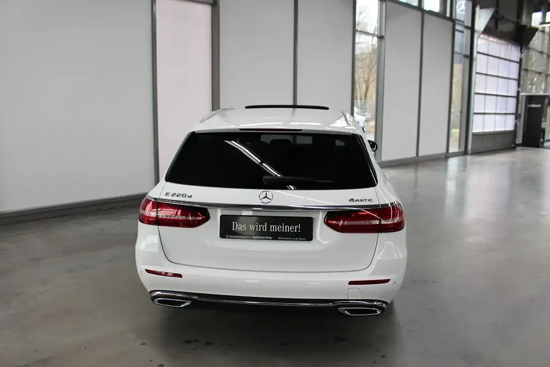 Mercedes-Benz E 220 - Thumbnail 15