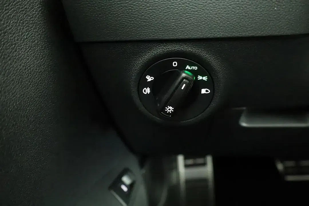 Skoda Karoq - Thumbnail 9