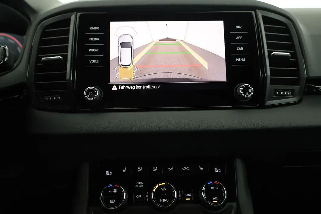 Skoda Karoq - Thumbnail 7