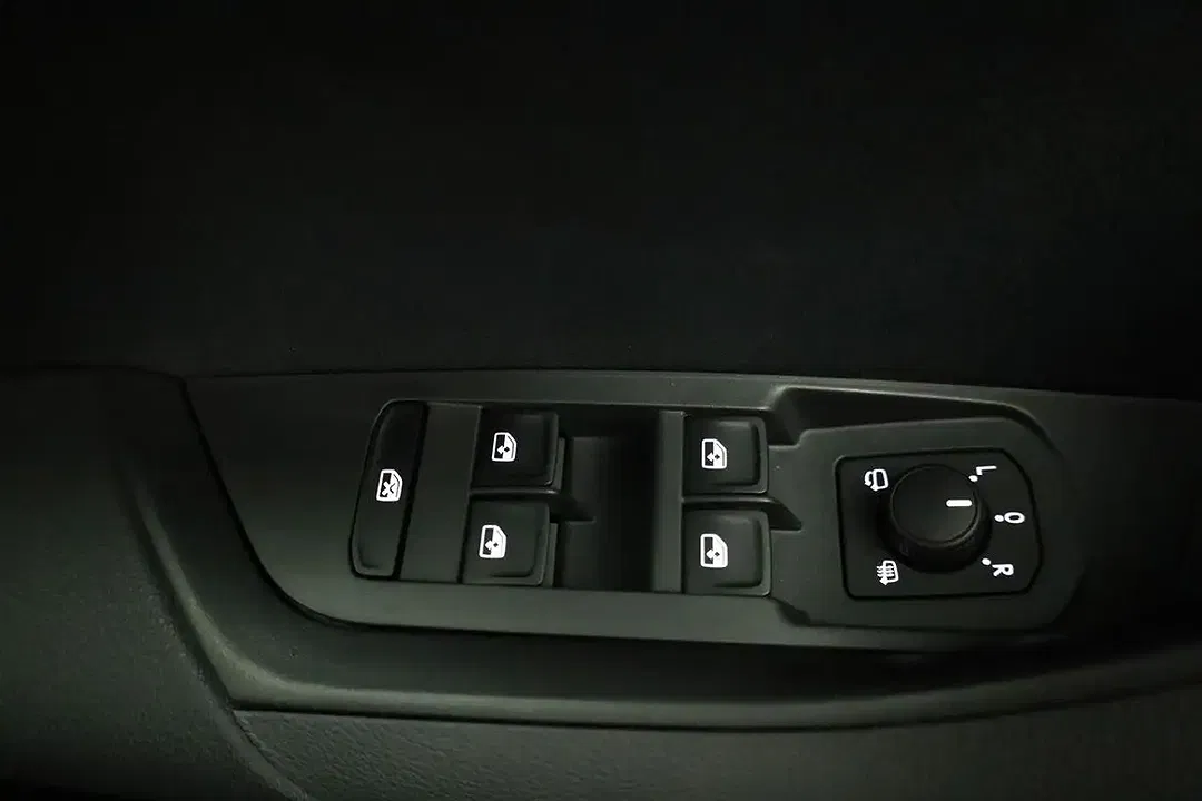 Skoda Karoq - Thumbnail 8