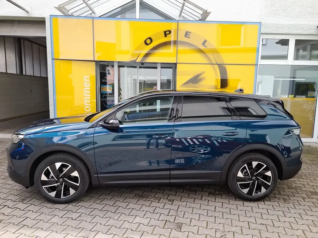Opel Grandland - Thumbnail 3
