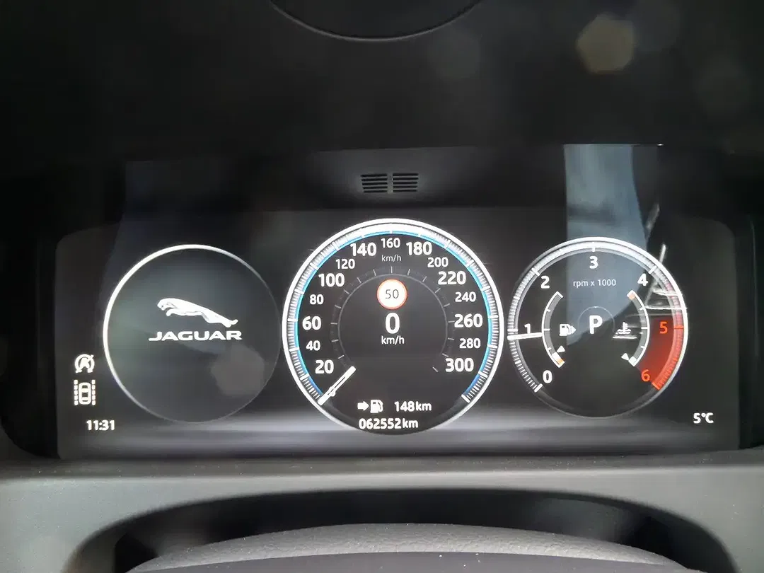 Jaguar XF - Thumbnail 13