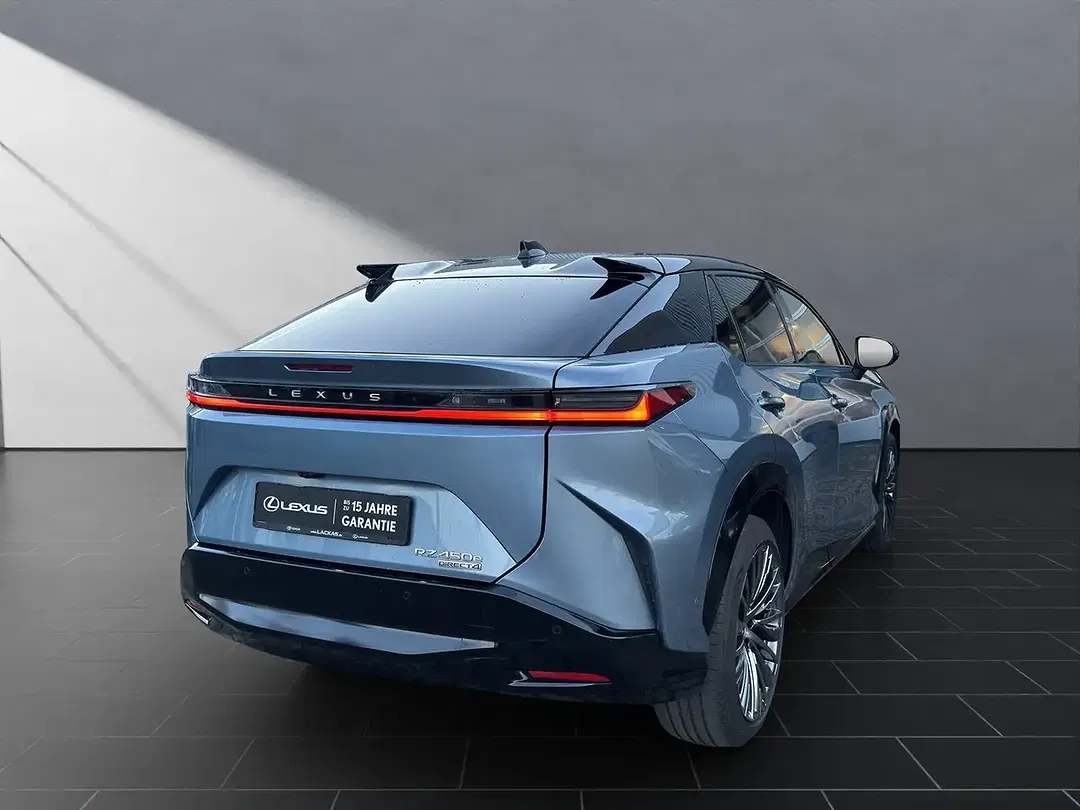 Lexus RZ - Thumbnail 4