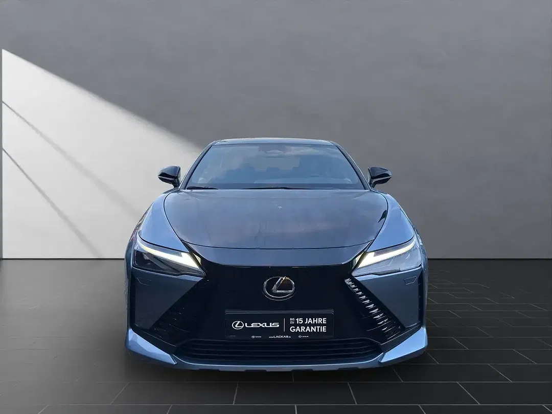 Lexus RZ - Thumbnail 6