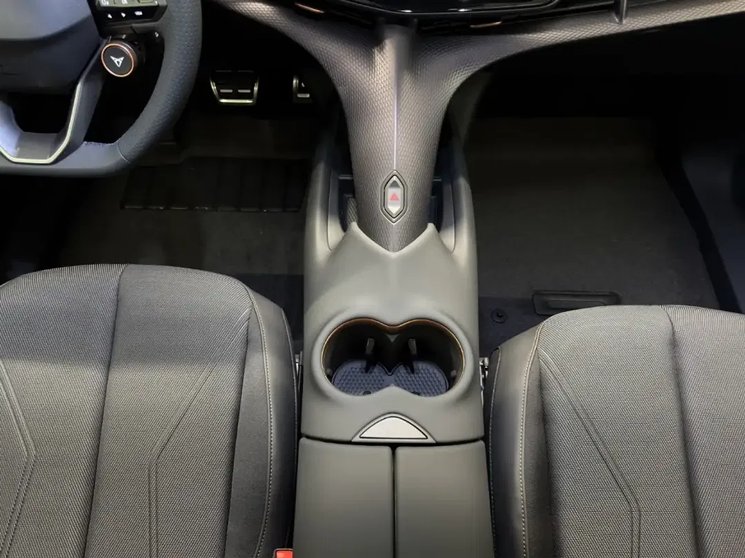 CUPRA Tavascan - Thumbnail 13