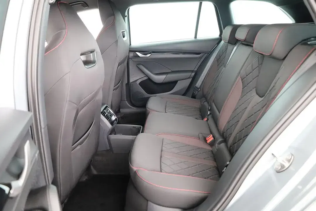 Skoda Octavia - Thumbnail 11