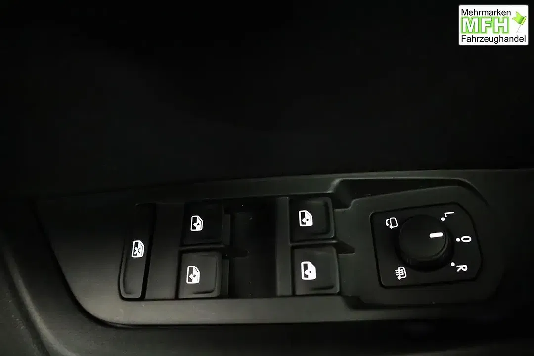 Skoda Karoq - Thumbnail 7