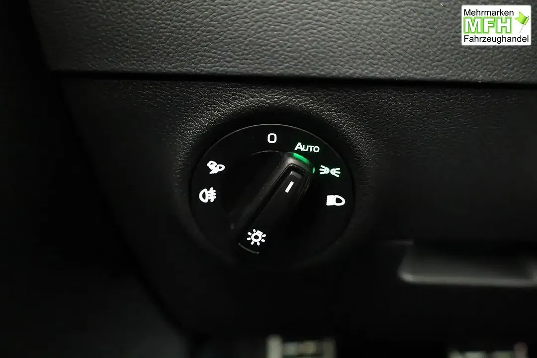 Skoda Karoq - Thumbnail 8