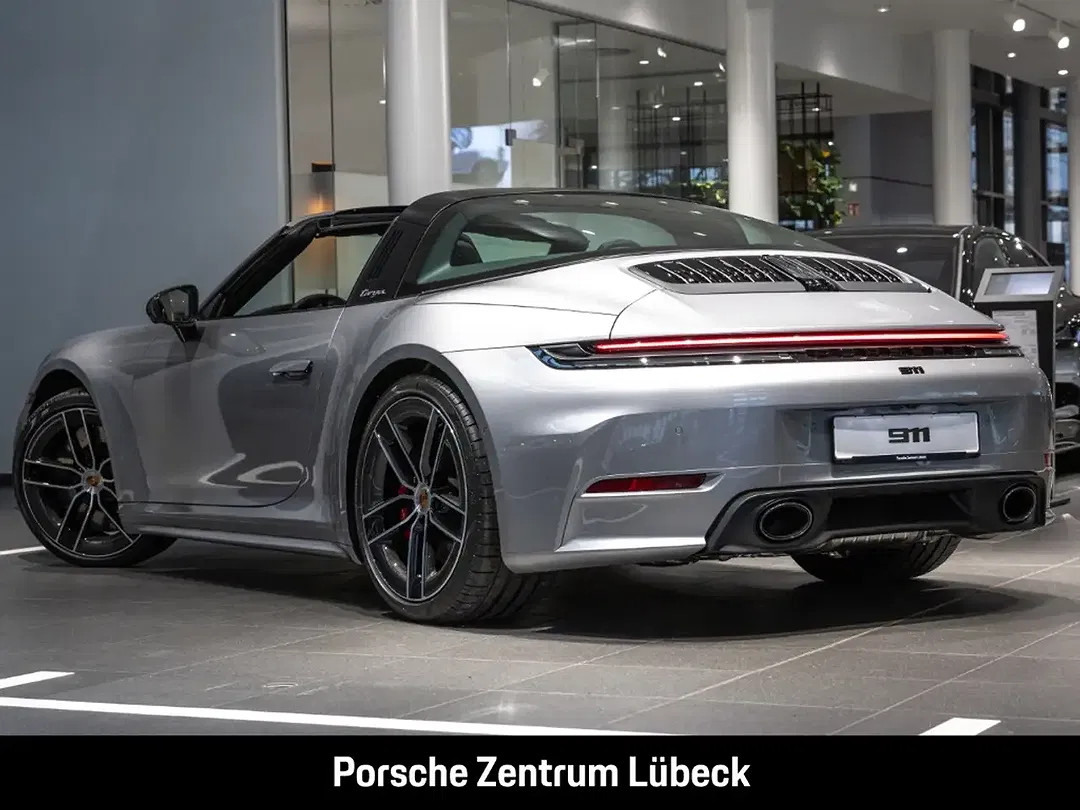 Porsche 992 - Thumbnail 3