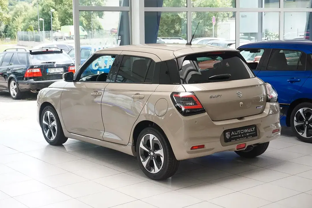 Suzuki Swift - Thumbnail 5