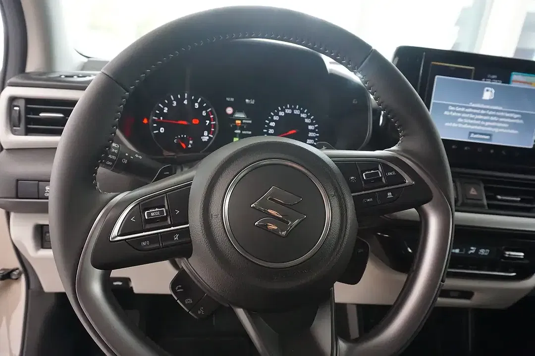 Suzuki Swift - Thumbnail 8