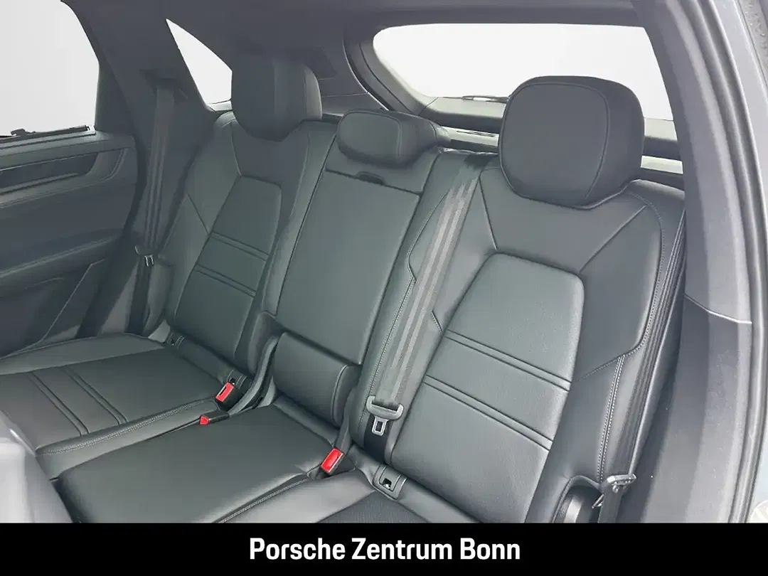 Porsche Cayenne - Thumbnail 13