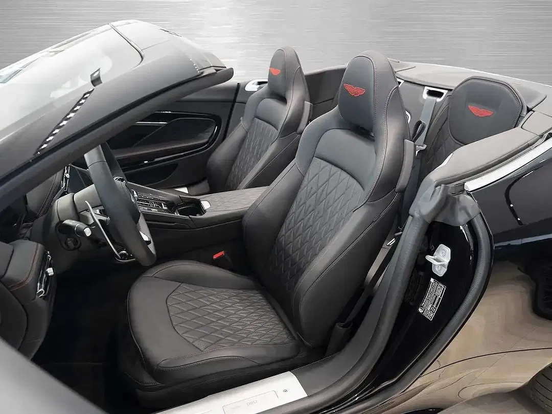 Aston Martin DB12 - Thumbnail 12