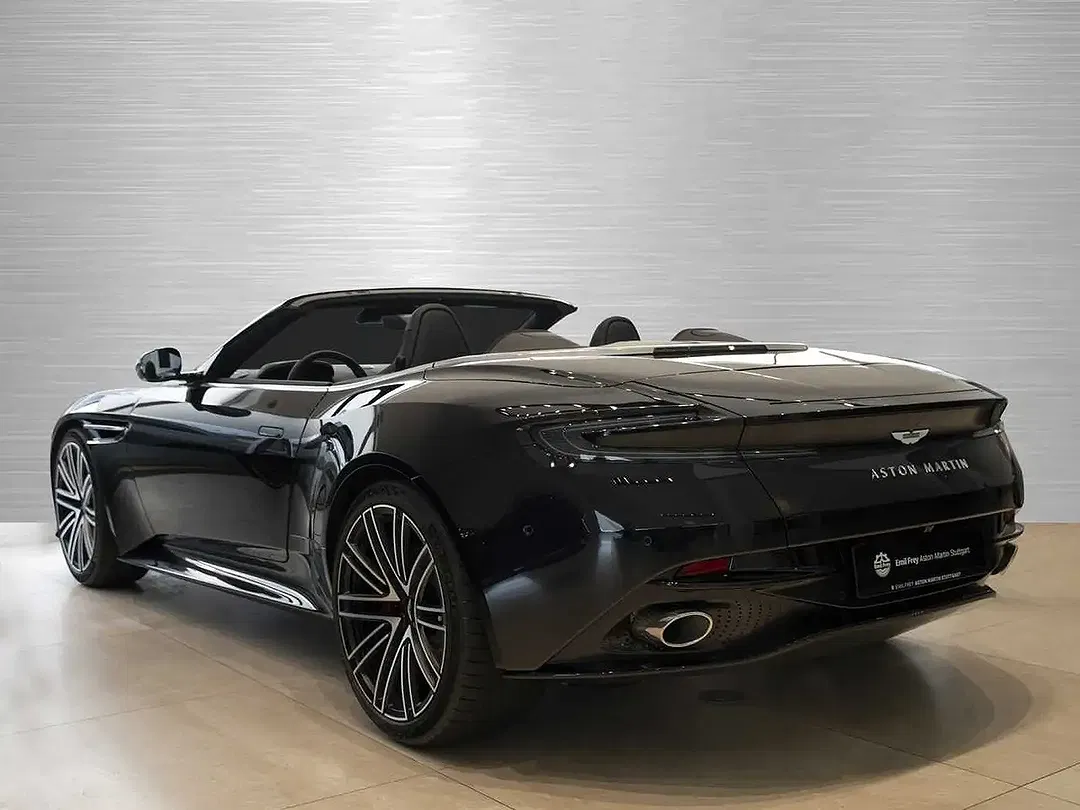 Aston Martin DB12 - Thumbnail 2