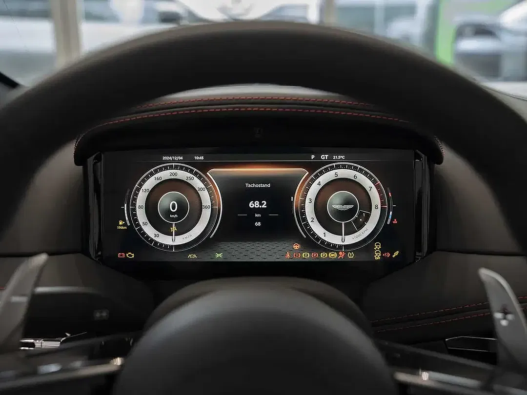 Aston Martin DB12 - Thumbnail 6