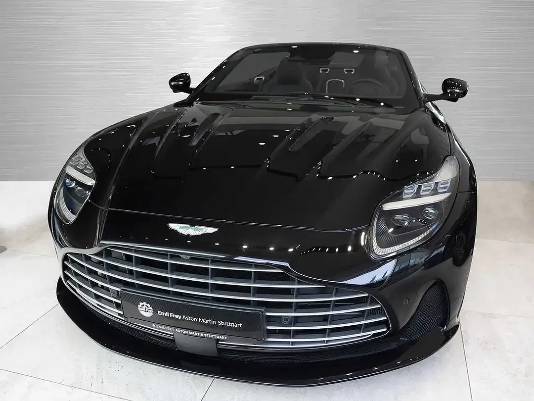 Aston Martin DB12 - Thumbnail 7