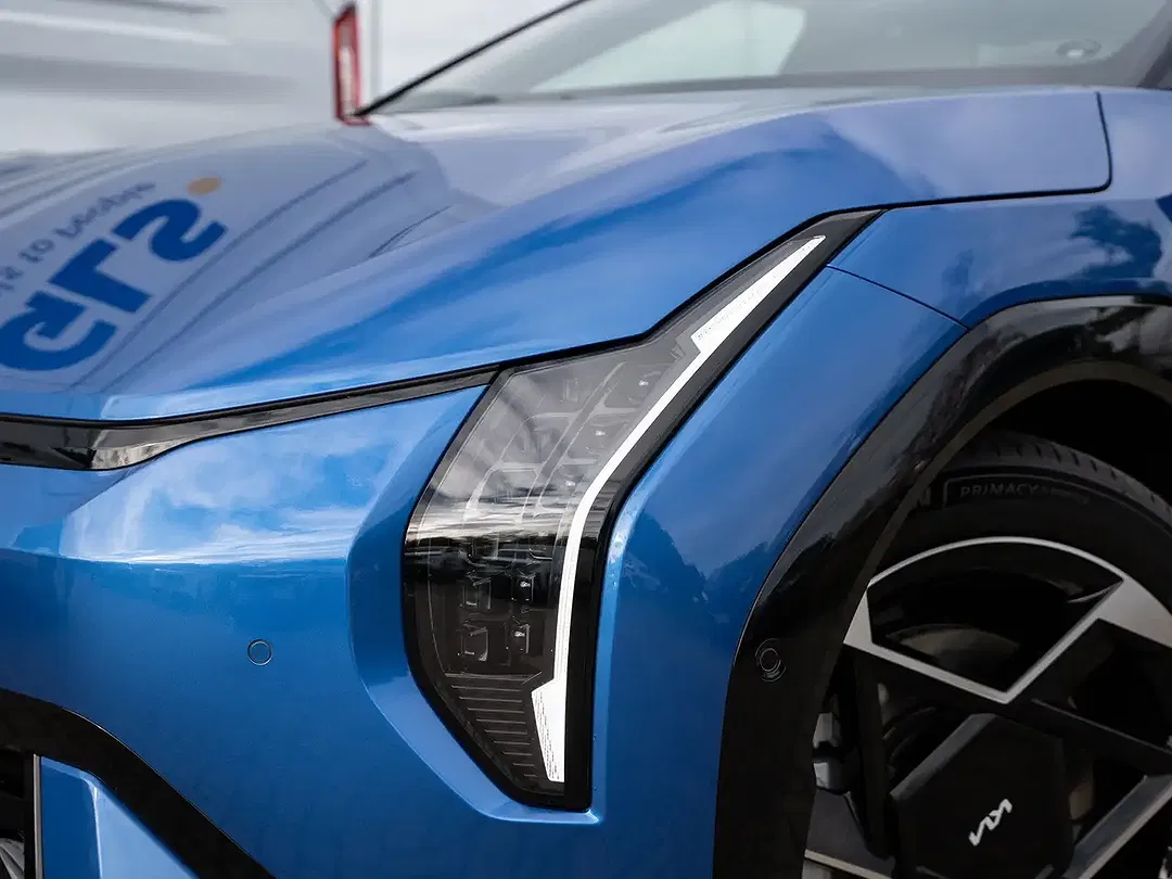 Kia EV4 - Thumbnail 4