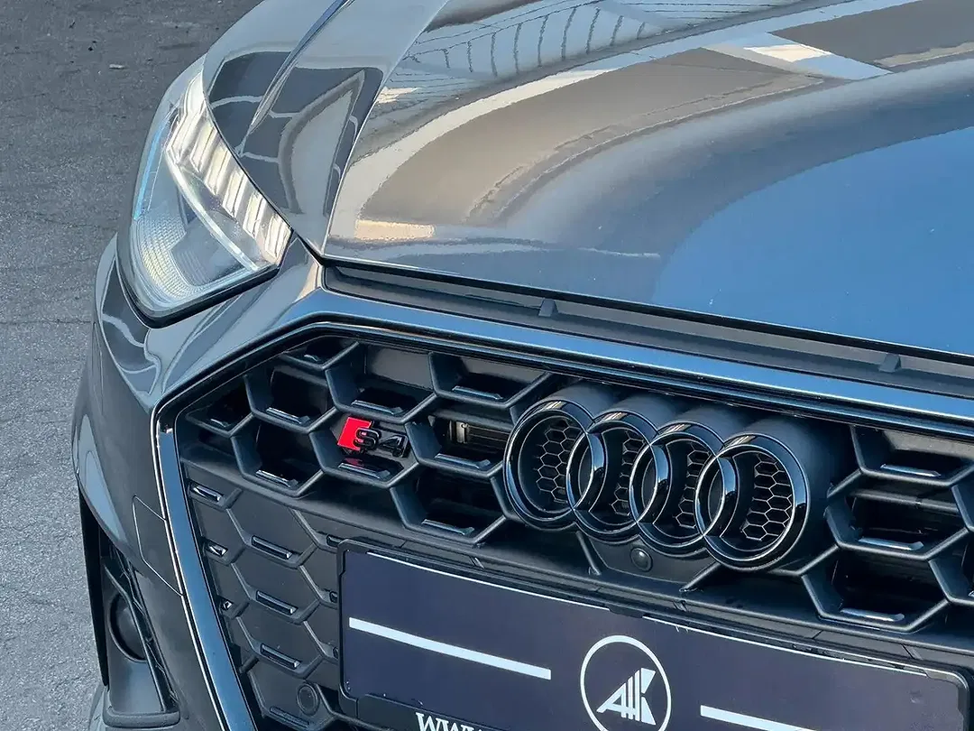 Audi S4 - Thumbnail 3