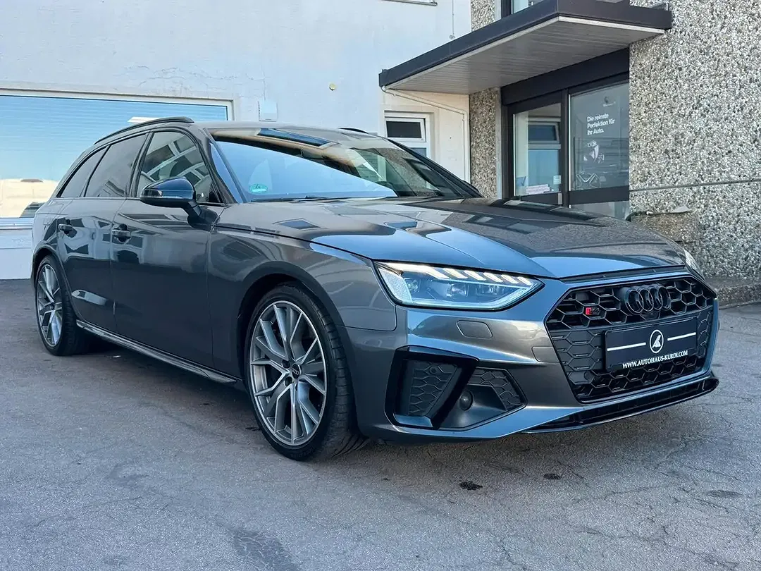 Audi S4 - Thumbnail 5