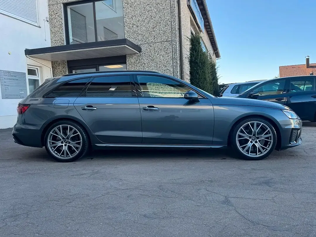 Audi S4 - Thumbnail 6