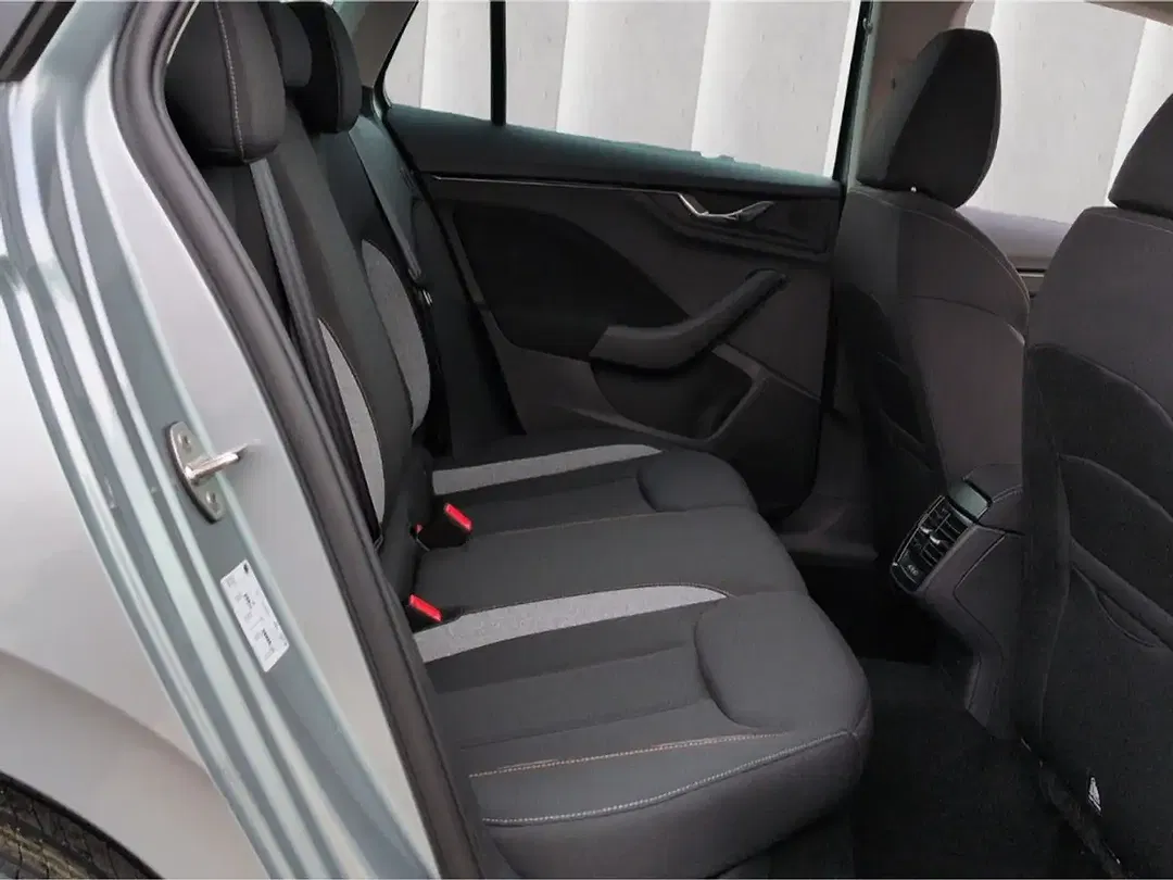 Skoda Kamiq - Thumbnail 8