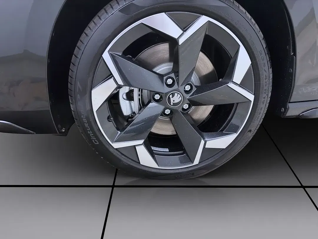 Skoda Superb - Thumbnail 9