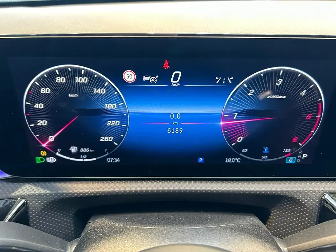 Mercedes-Benz A 200 - Thumbnail 9