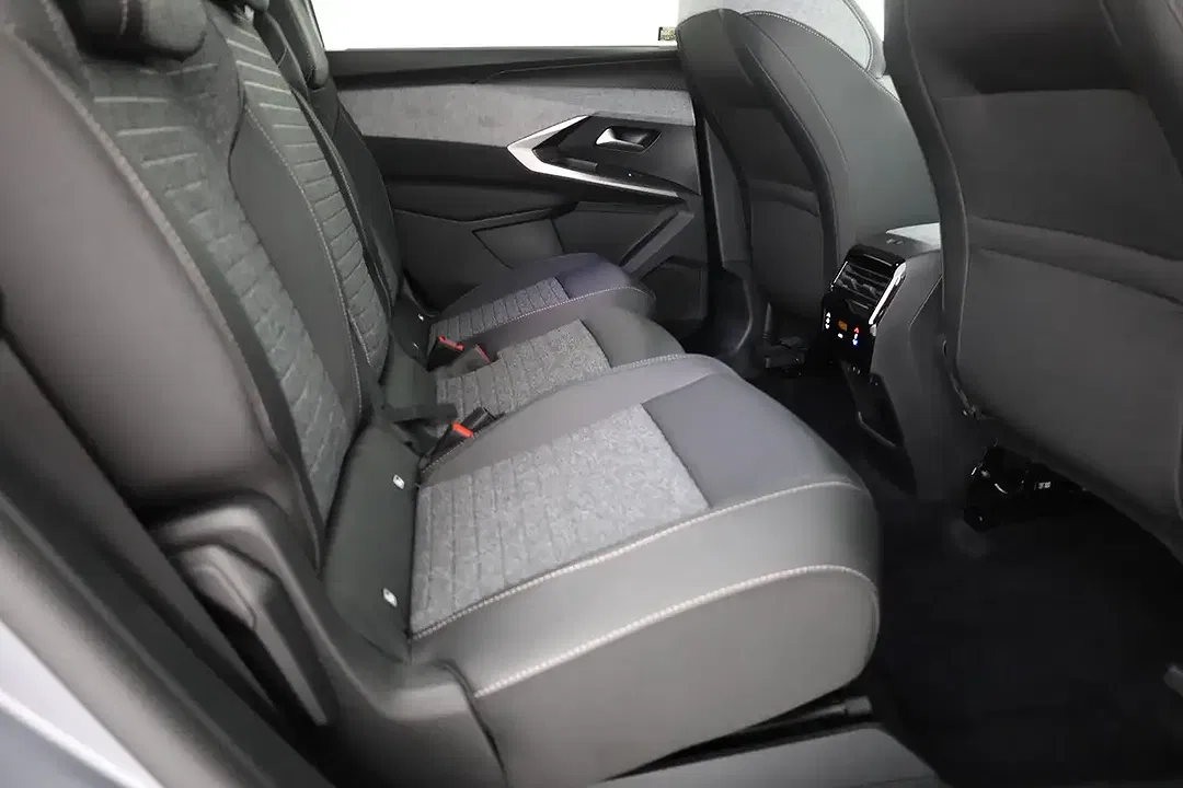 Peugeot 5008 - Thumbnail 26
