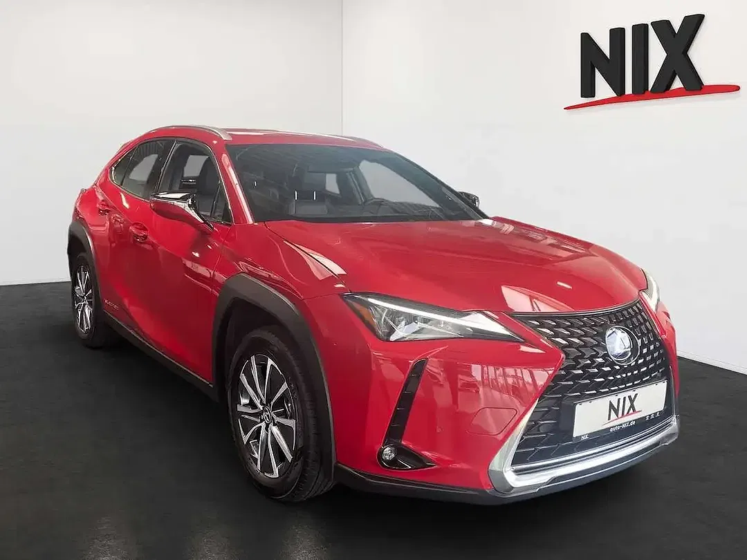 Lexus UX 300e - Thumbnail 2