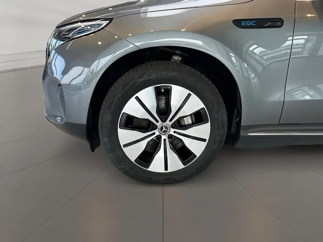Mercedes-Benz EQC 400 - Thumbnail 8