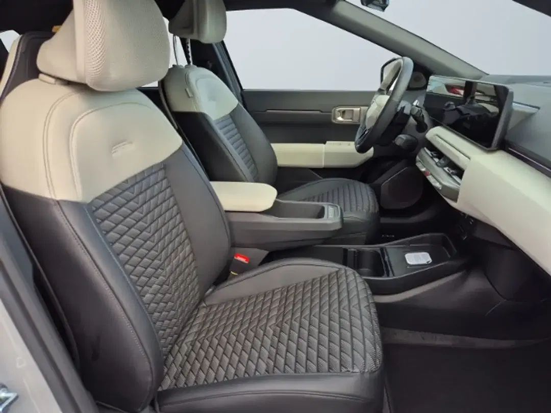 Kia EV4 - Thumbnail 9