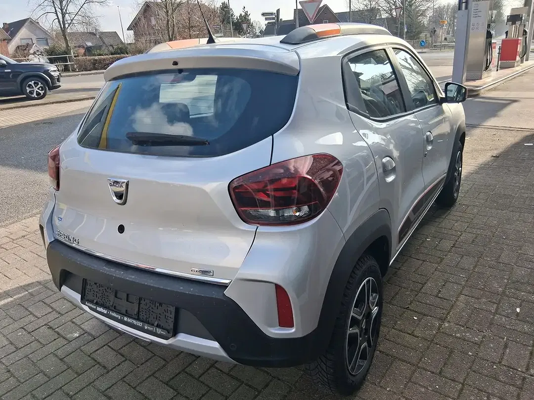 Dacia Spring - Thumbnail 4
