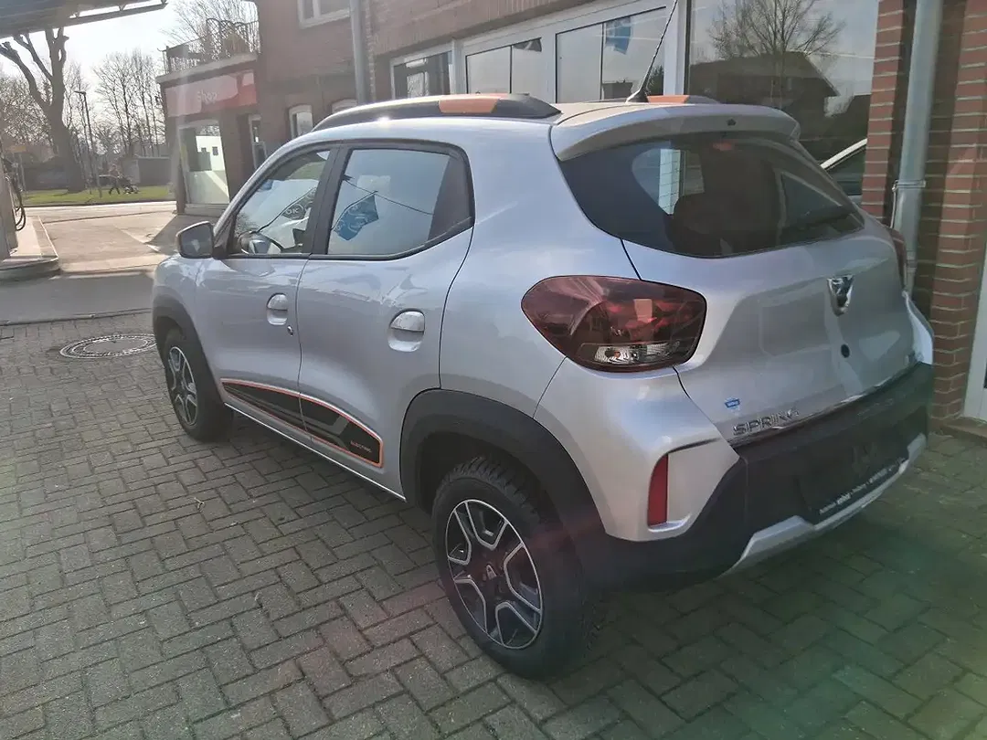 Dacia Spring - Thumbnail 6