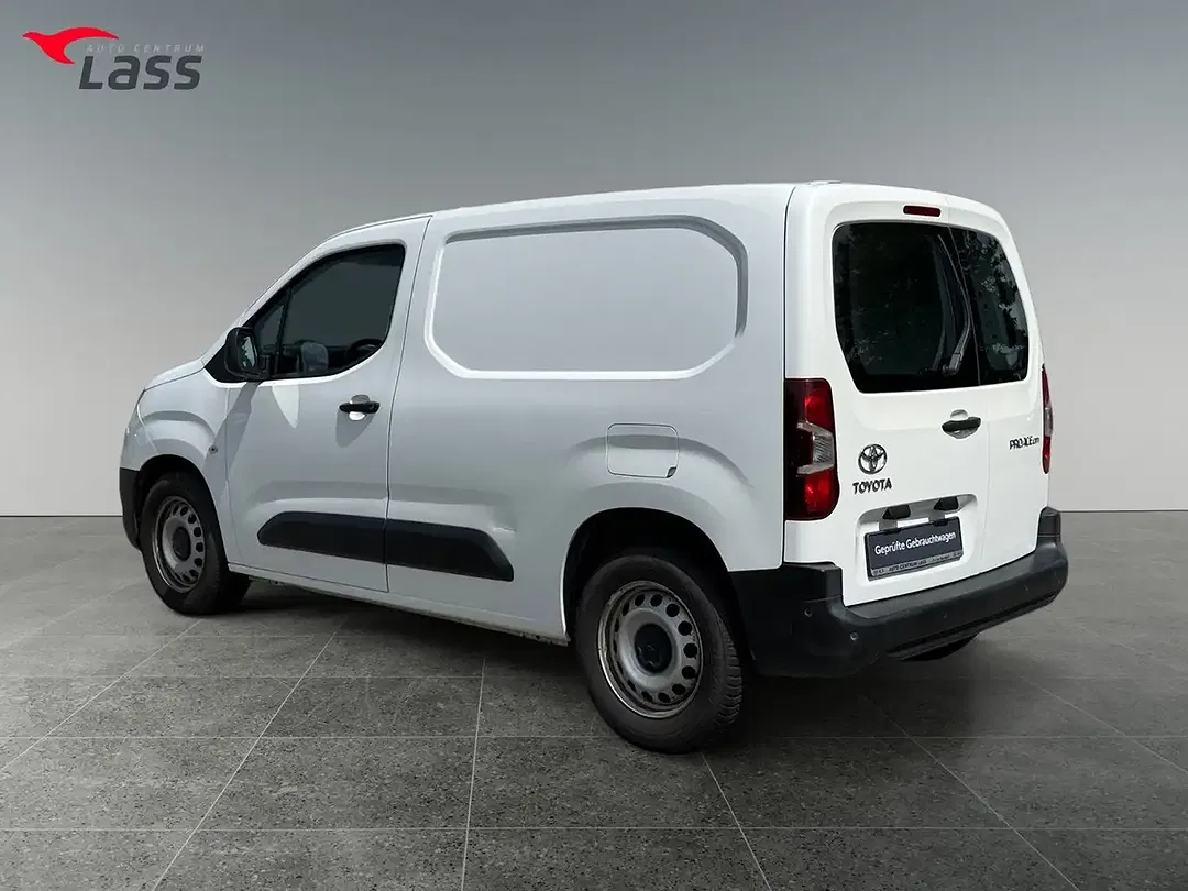 Toyota Proace City - Thumbnail 3