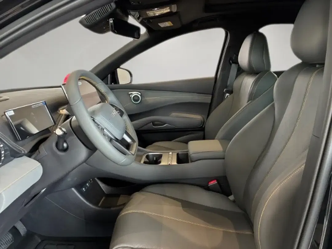BYD Atto 3 - Thumbnail 7