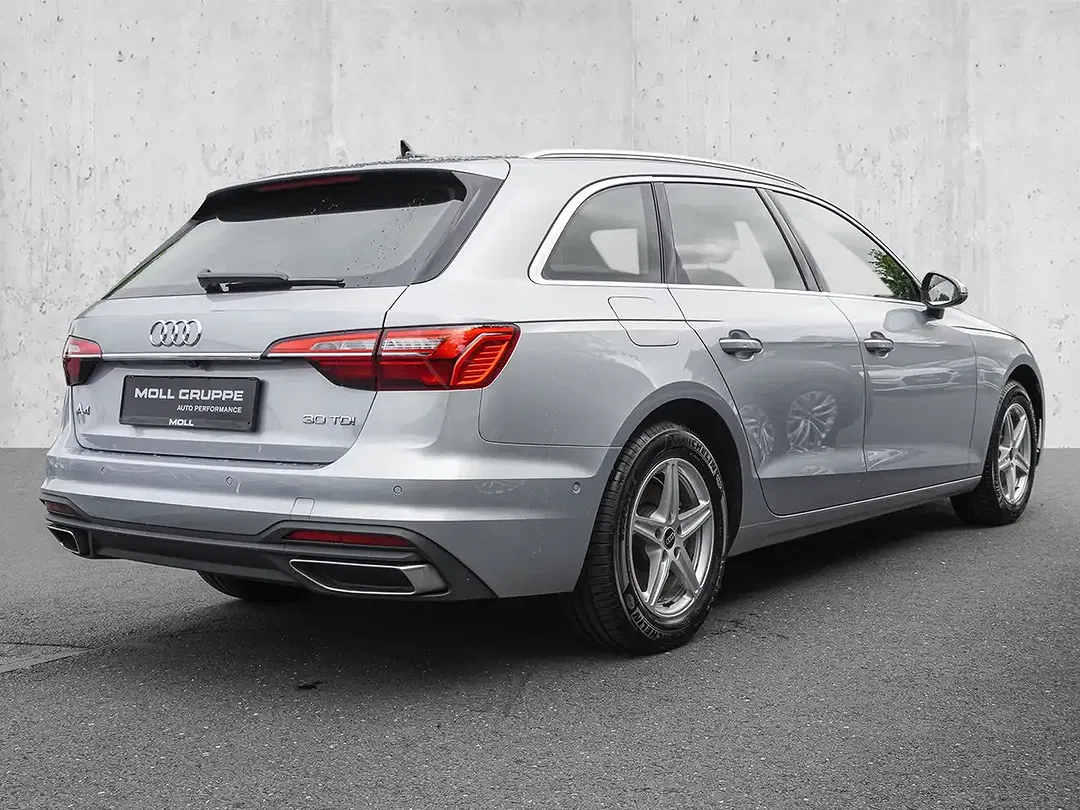 Audi A4 - Thumbnail 4