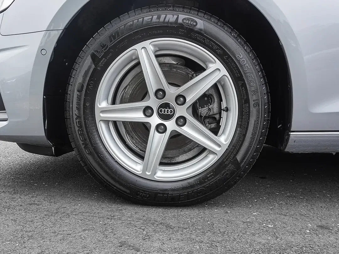 Audi A4 - Thumbnail 7
