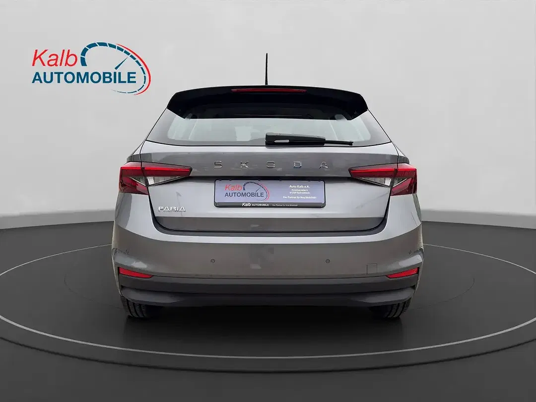 Skoda Fabia - Thumbnail 4
