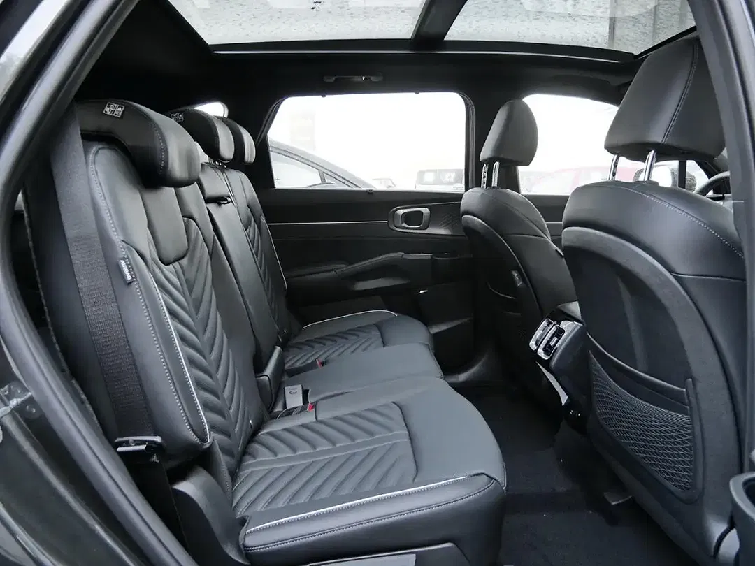 Kia Sorento - Thumbnail 11