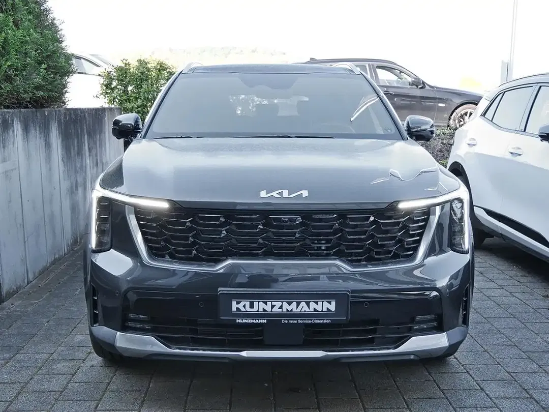 Kia Sorento - Thumbnail 2