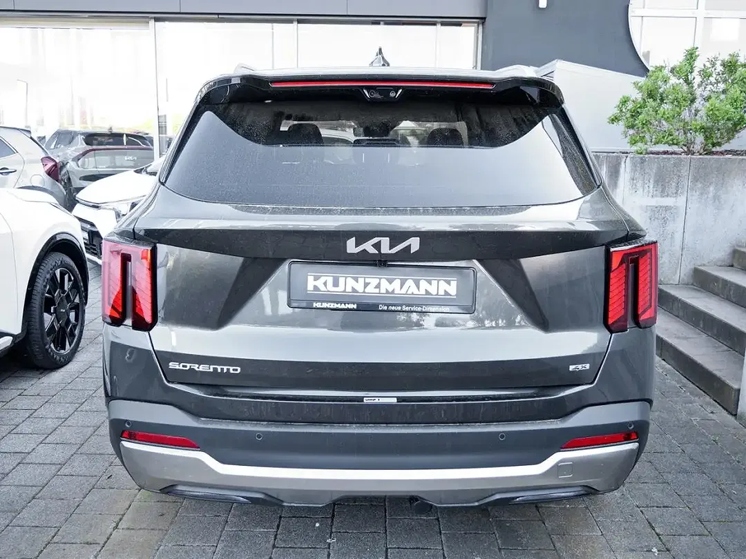 Kia Sorento - Thumbnail 4