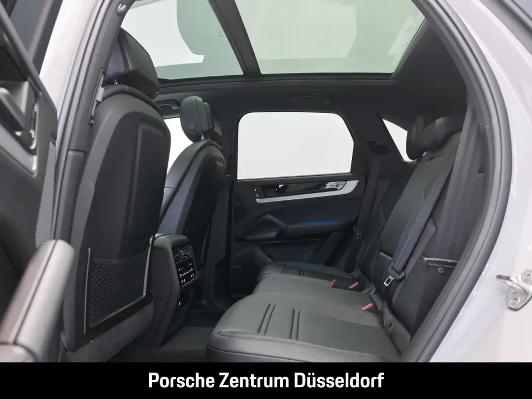 Porsche Cayenne - Thumbnail 13