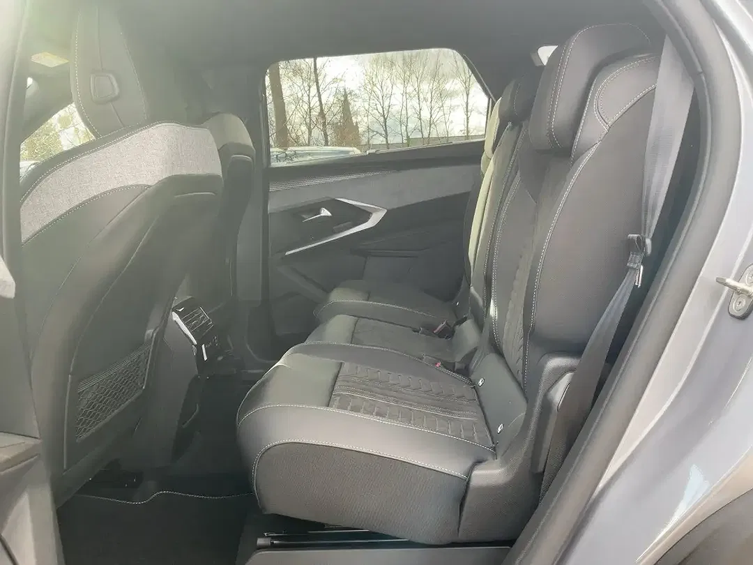 Peugeot 5008 - Thumbnail 9