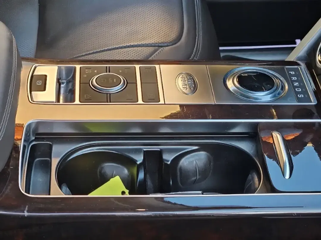 Land Rover Range Rover - Thumbnail 11