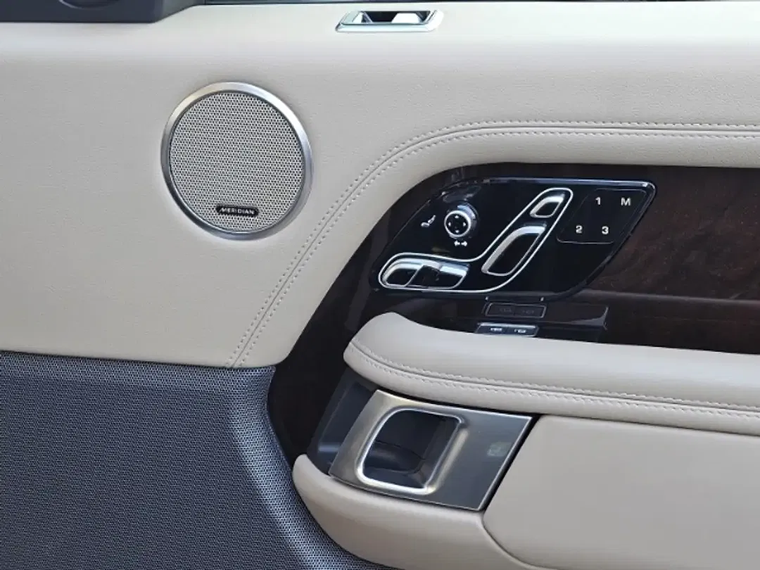 Land Rover Range Rover - Thumbnail 12