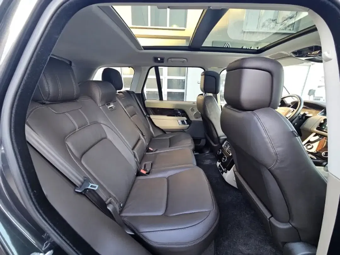 Land Rover Range Rover - Thumbnail 13